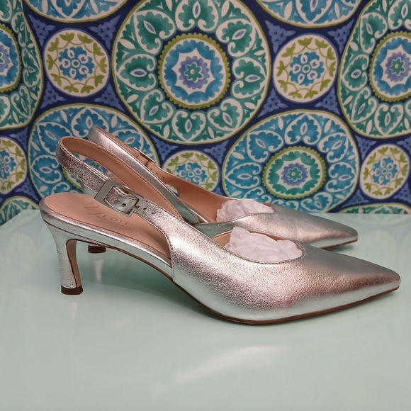Naturalizer Felicia Slingback Pointed Toe Pump - Picture 4 of 9